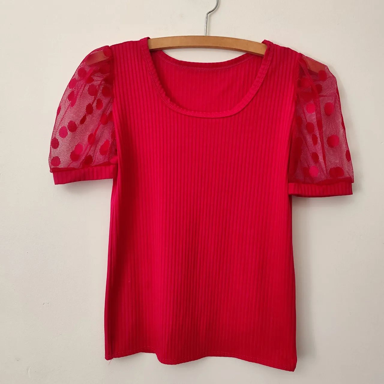 Blusa canelada pink manda bufante de Tule tamanho M