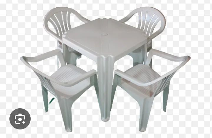 Mesa com cadeira 