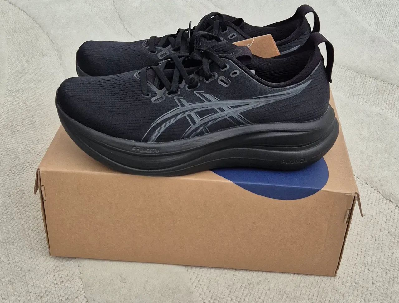 Asics nimbus 28 preto - Foto 3