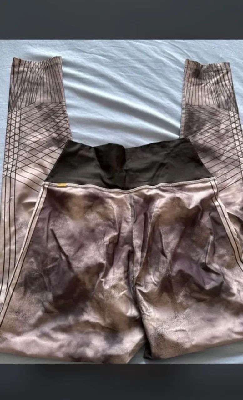 Calça leggin p live dupla face jeans e marrom geométrico - Foto 3
