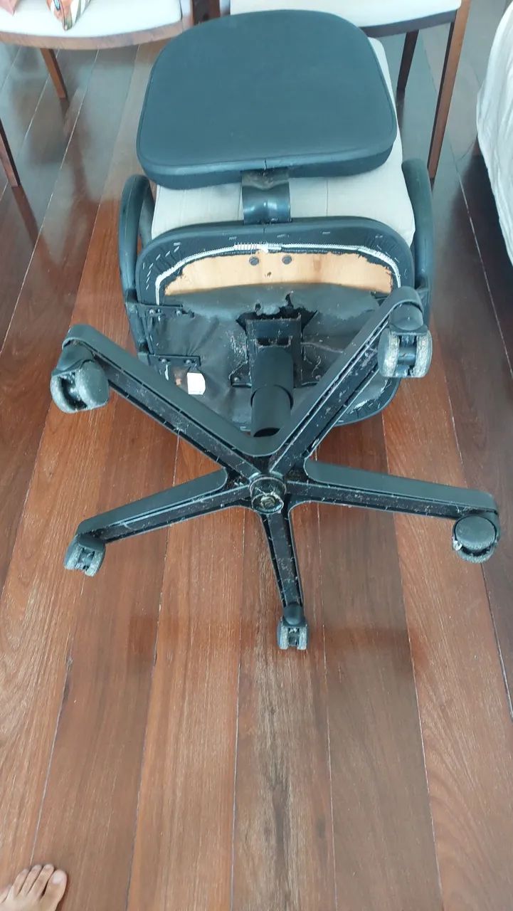 Cadeira com rodízios  - Foto 3