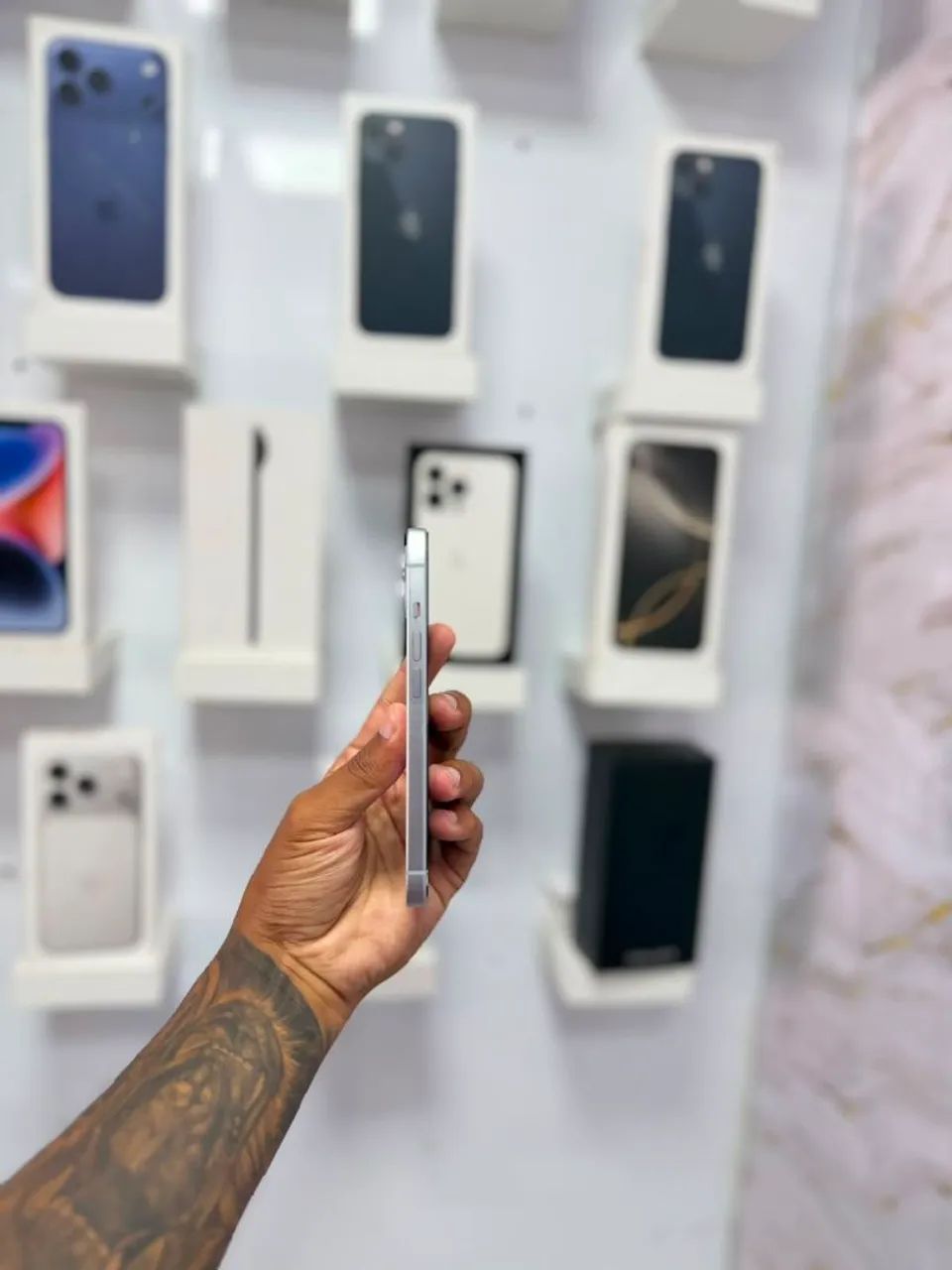 IPHONE 15 128GB<br>R$ 2.999 - Foto 4
