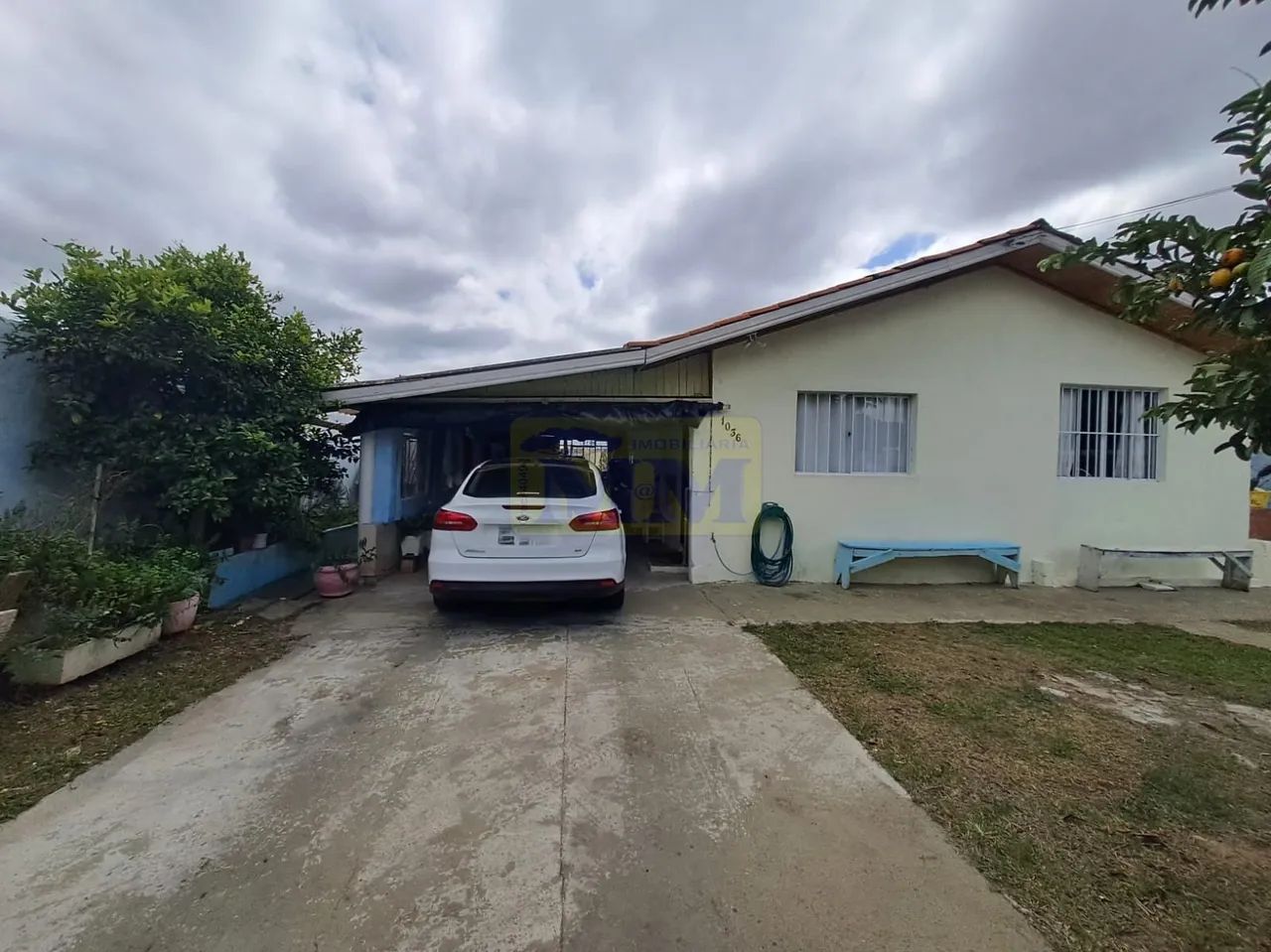 CASA COM AMPLO TERRENO NO CENTRO DE QUATRO BARRAS - Foto 3