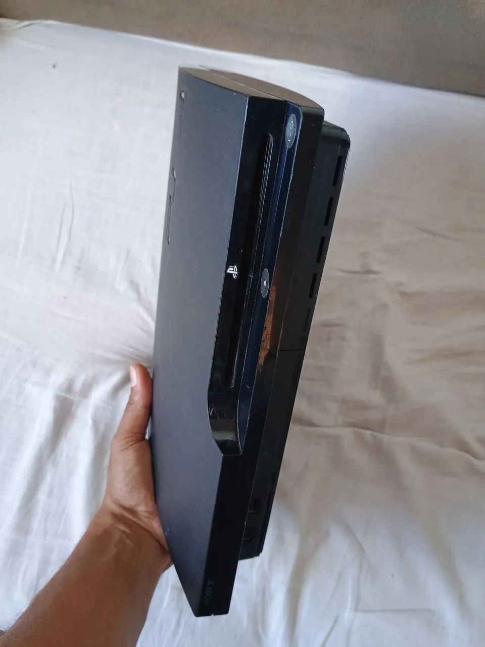 PS3 SLIM + 2 CONTROLES - Foto 2