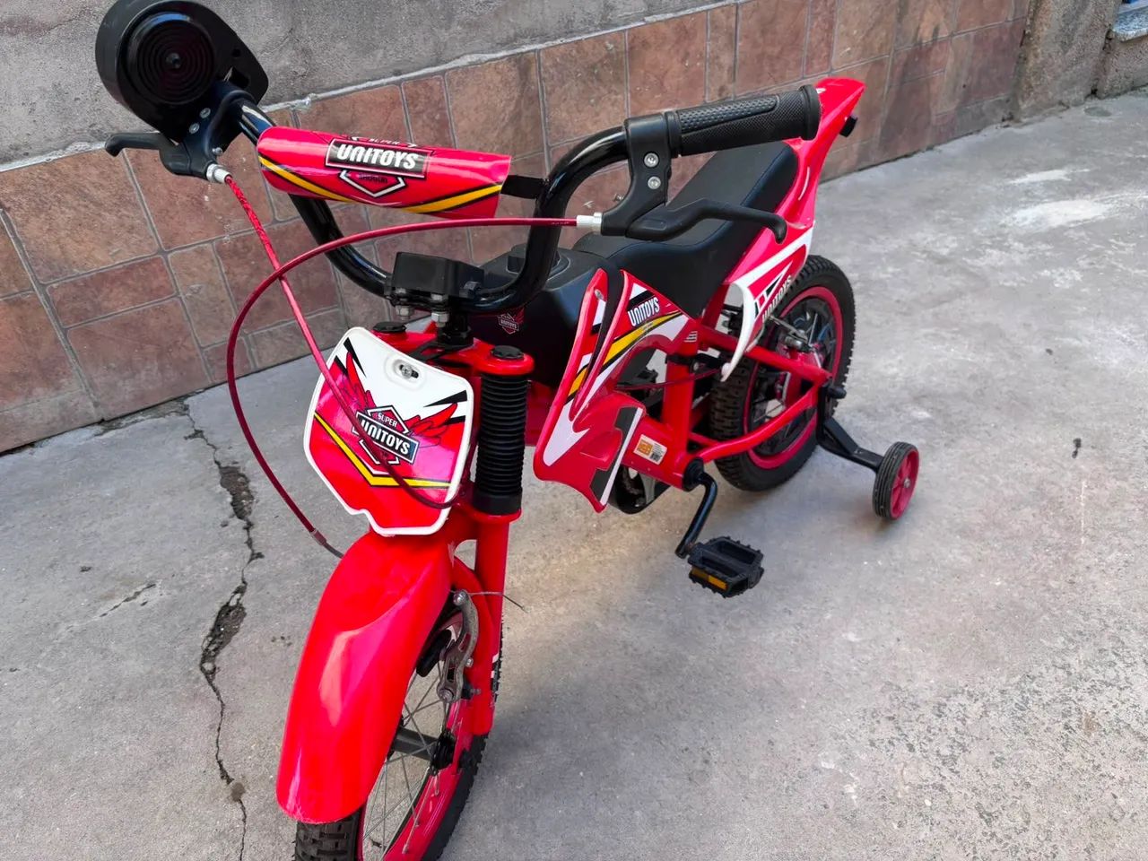 Vendo bicicleta infantil muito nova - Foto 2
