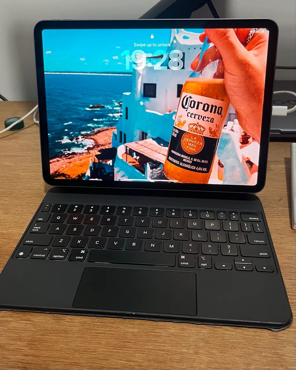 iPad Pro 11 com MAGIC KEYBOARD 2020 128GB 