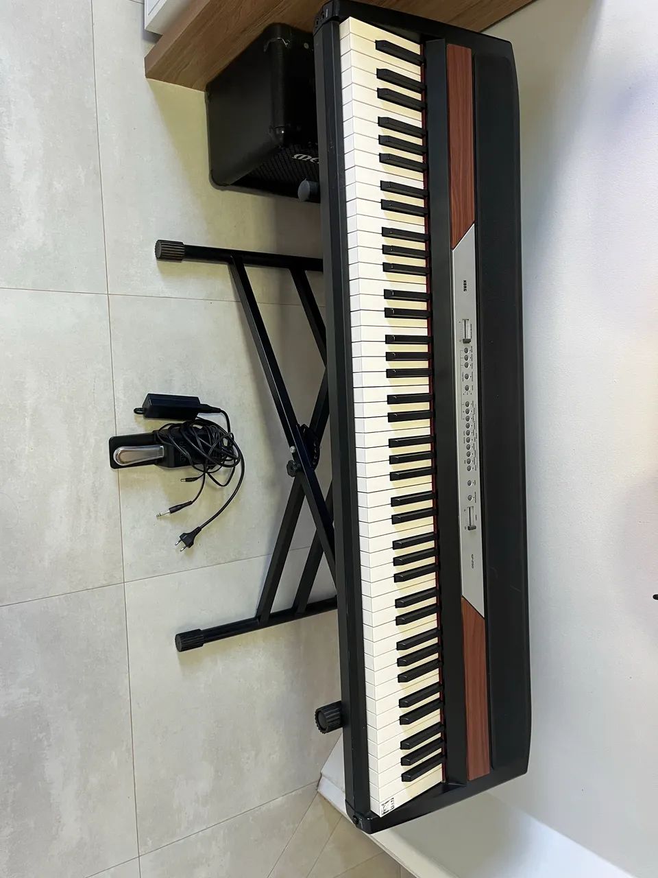 Piano Digital Korg SP-250 - Foto 5