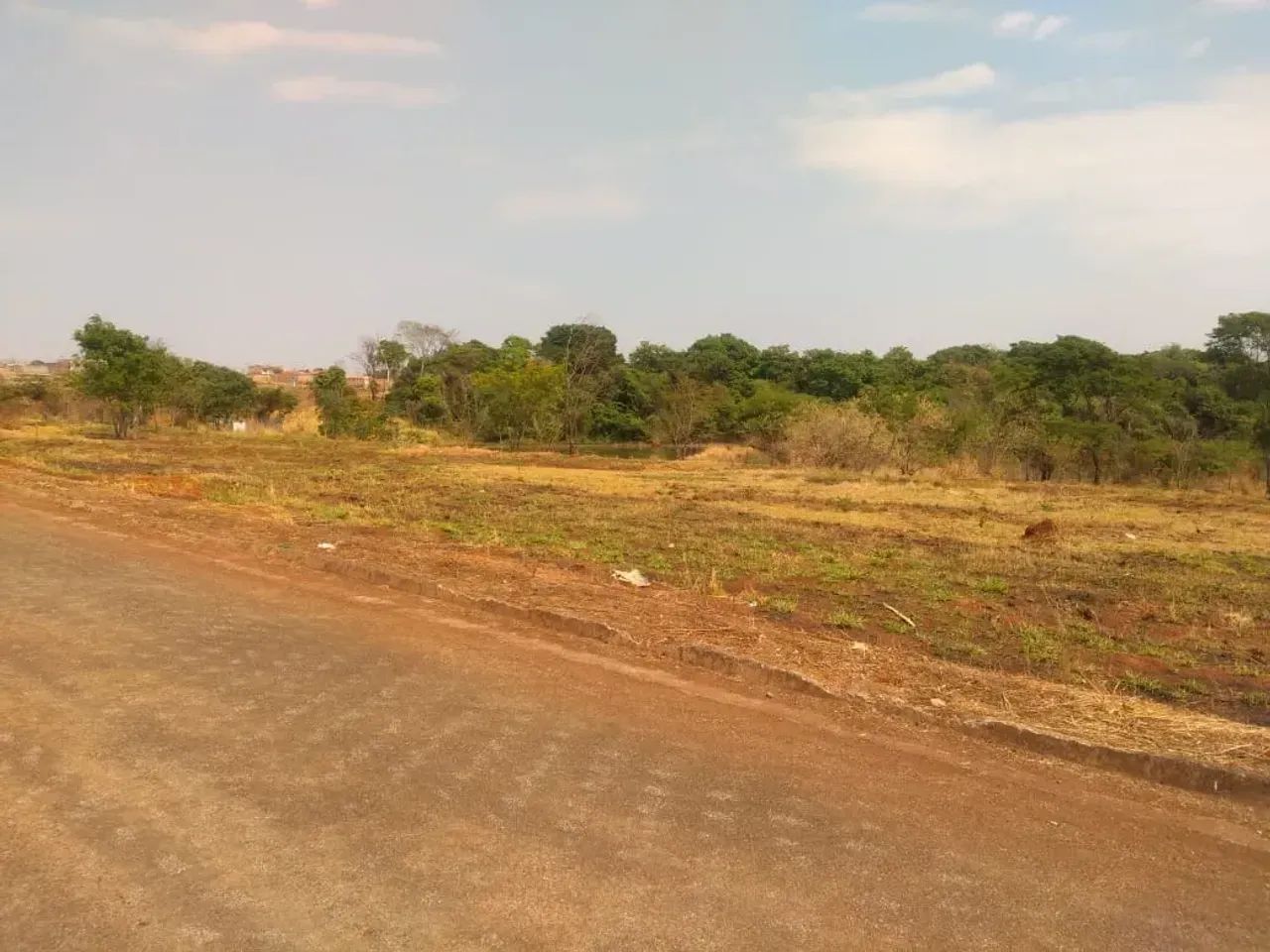 Fonte das Águas Lote 360 m² 18 m de frente e vista para o lago. Estudo pegar carro. Goiâni - Foto 5