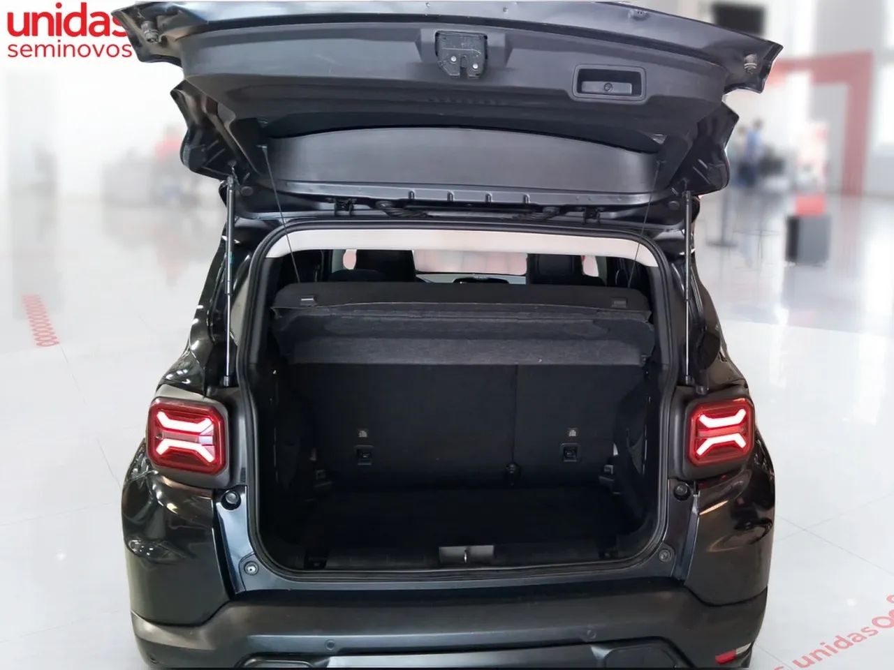 Jeep Renegade Long. T270 1.3 TB 4x2 Flex Aut., foto 9 de 13