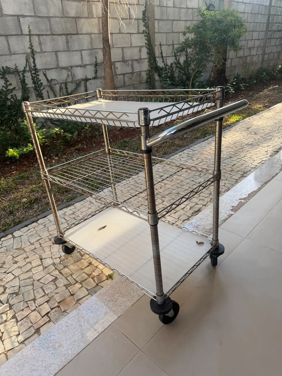Carrinho utilitário 250,00