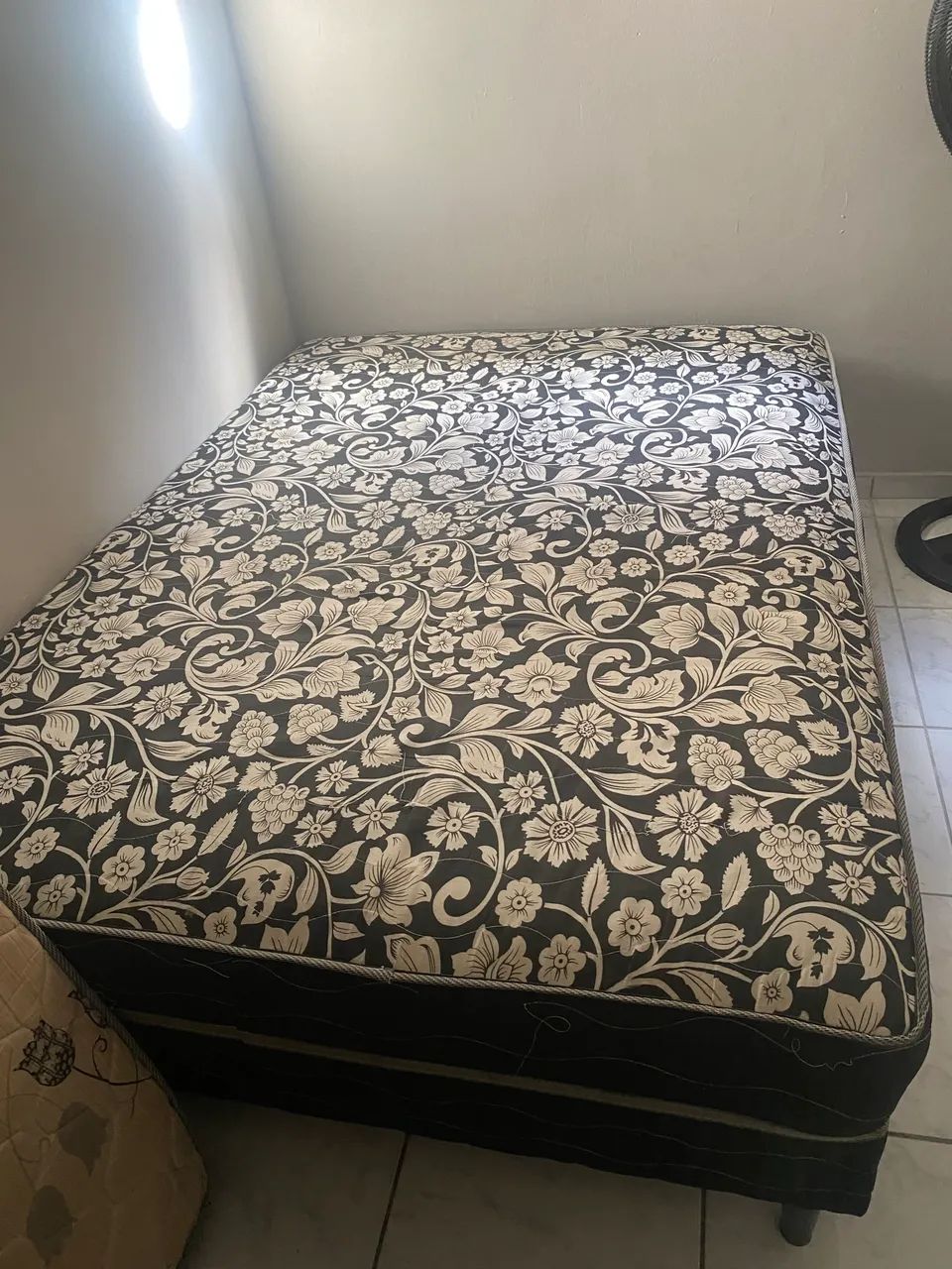 Cama de casal usada pra vender logo - Foto 2