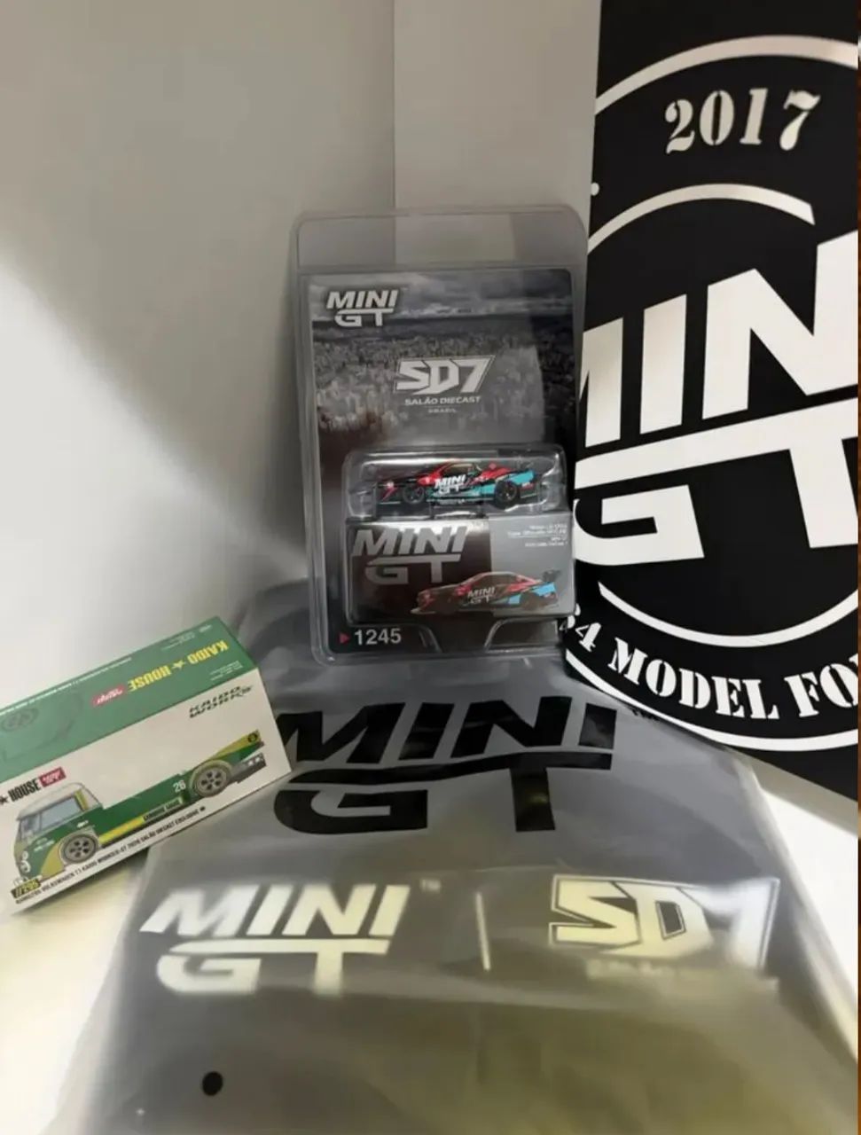 KIT SALÃO DIECAST 7 - MINI GT/KAIDO HOUSE - Hobbies e coleções