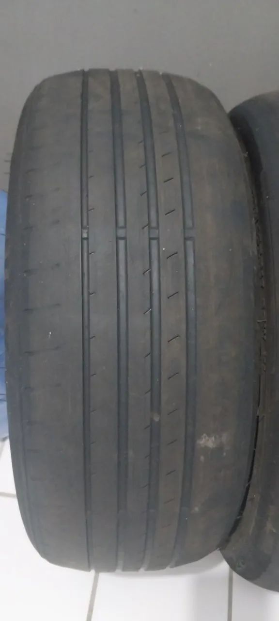 Pneu usado Sunny 205 45 r17 