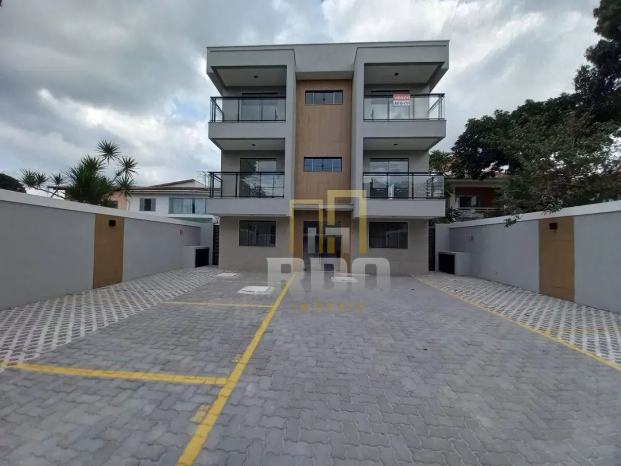 Apartamento no Centro de Rio das Ostras com 2 quartos!