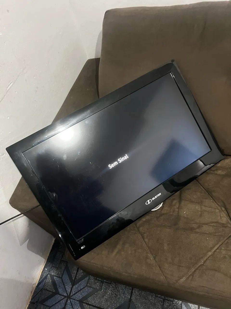 Vendo tv 32 polegadas não smart + aparelho q transforma tv em smart!!! - Foto 2