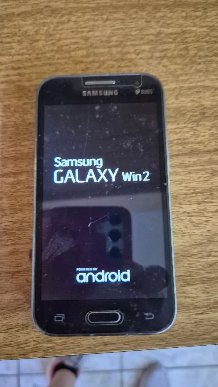 Celular galaxy Win 2