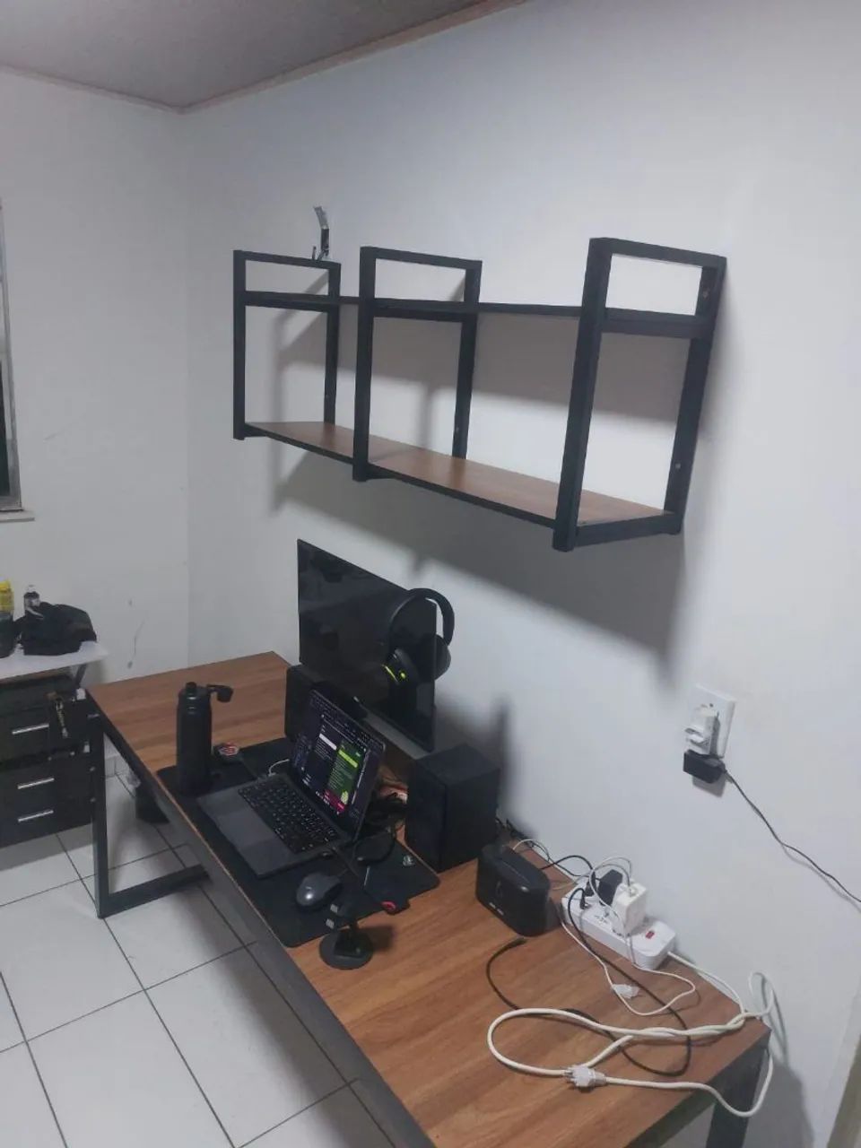 Prateleiras estilo industrial  - Foto 4