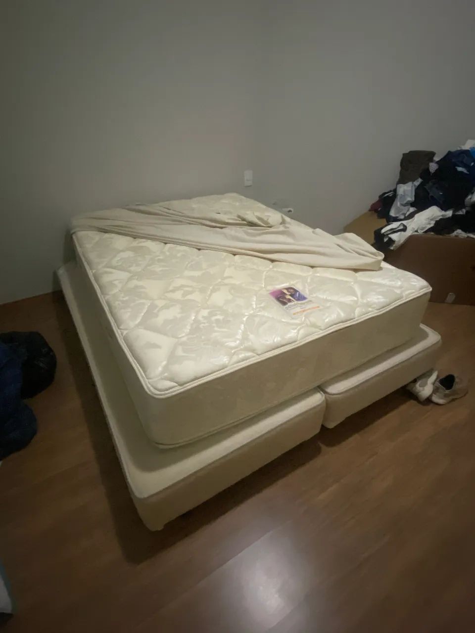 Cama casal Sealy box tok stock 
