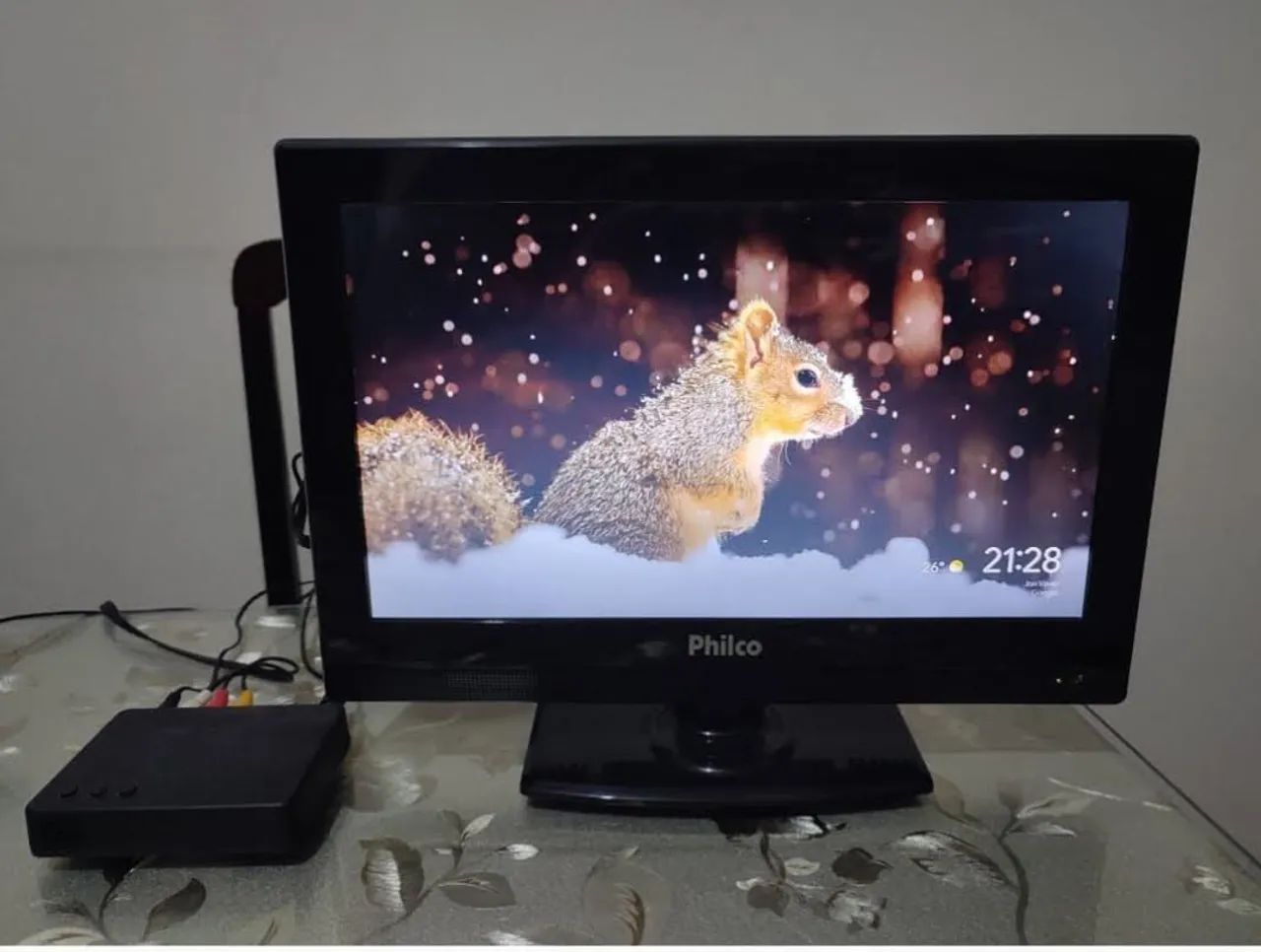 TV/Monitor Philco de 16 polegadas com controle remoto incluso - Foto 3