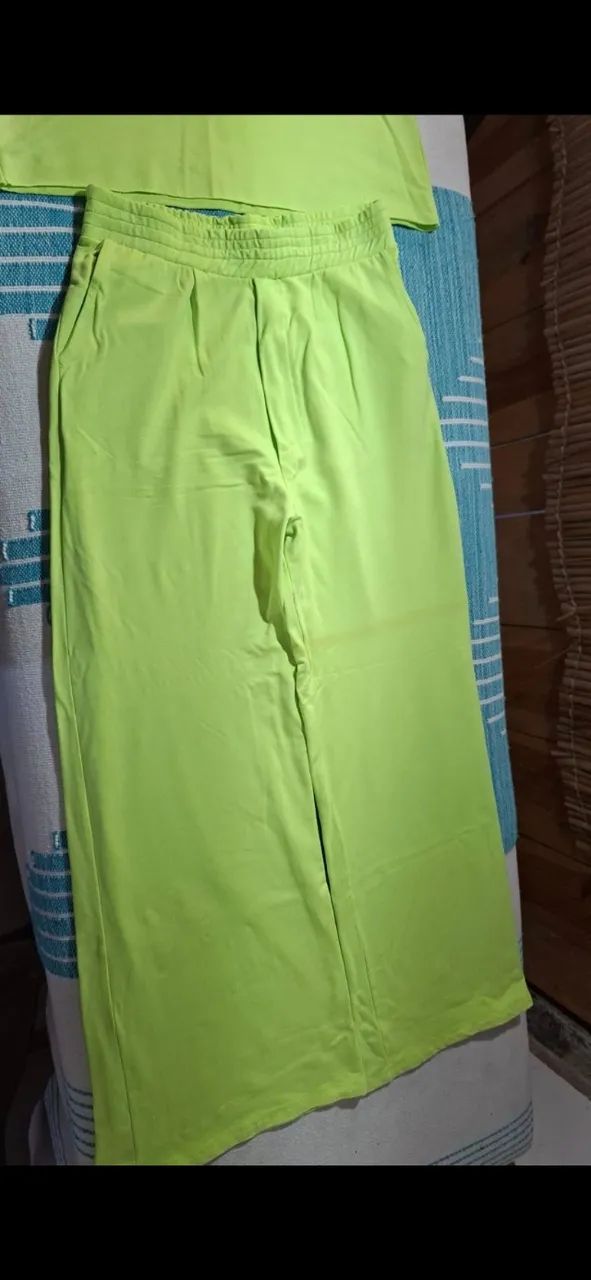Conjunto de algodão florescente sem uso, tamanho 44
