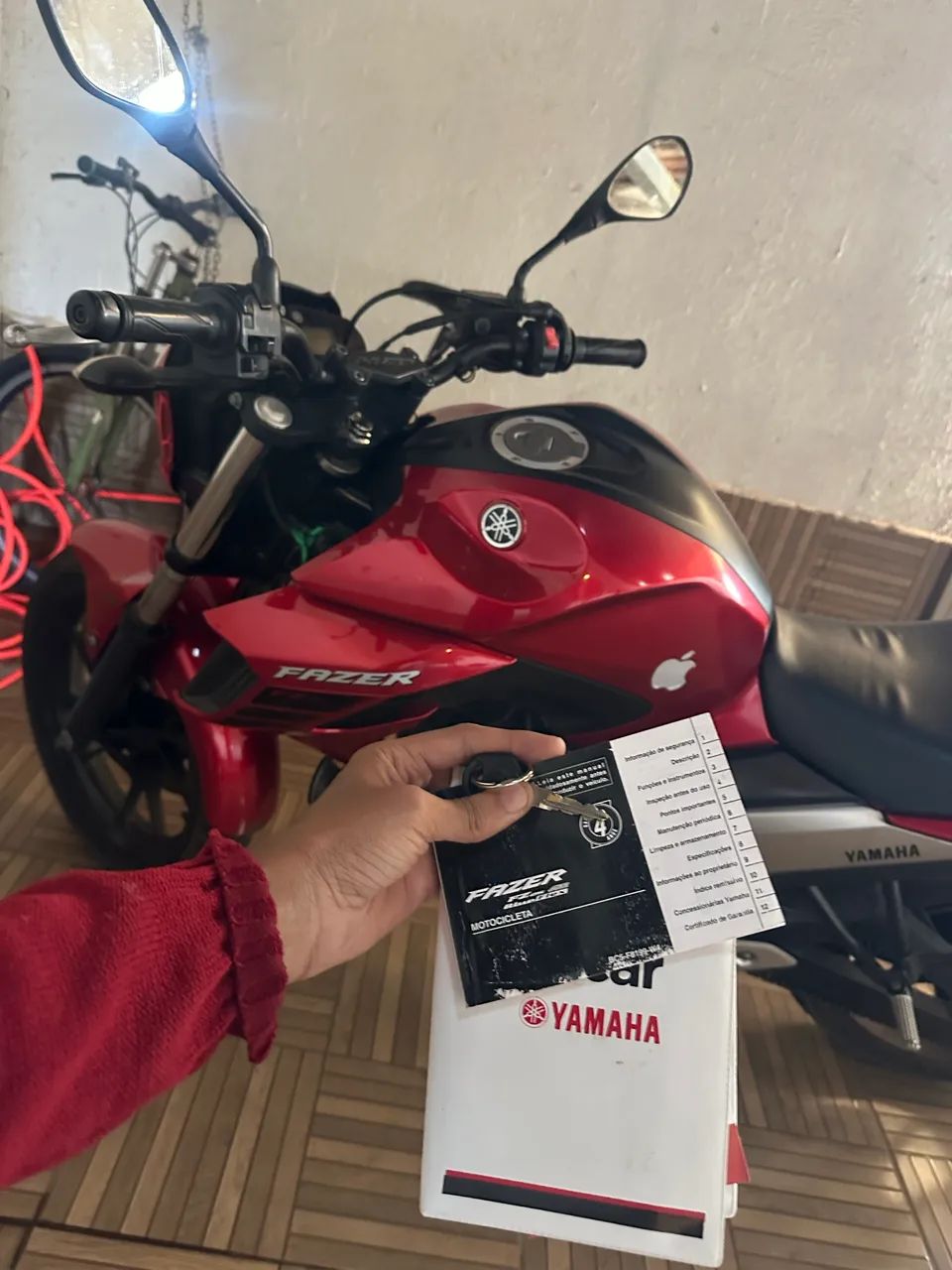 Fz25 vermelho 