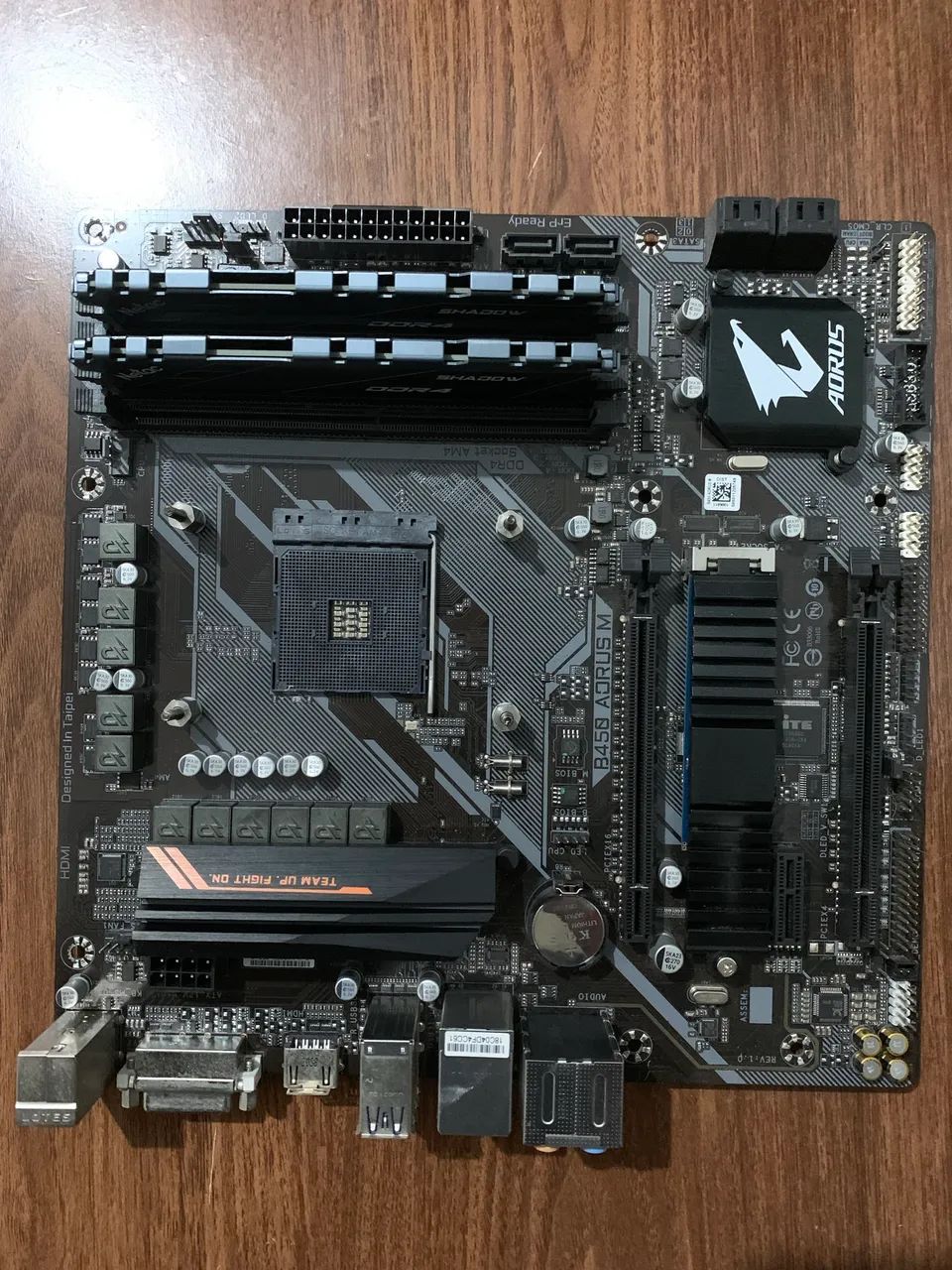 Kit Amd Ryzen 5600g + B450 Aorus M - Foto 2