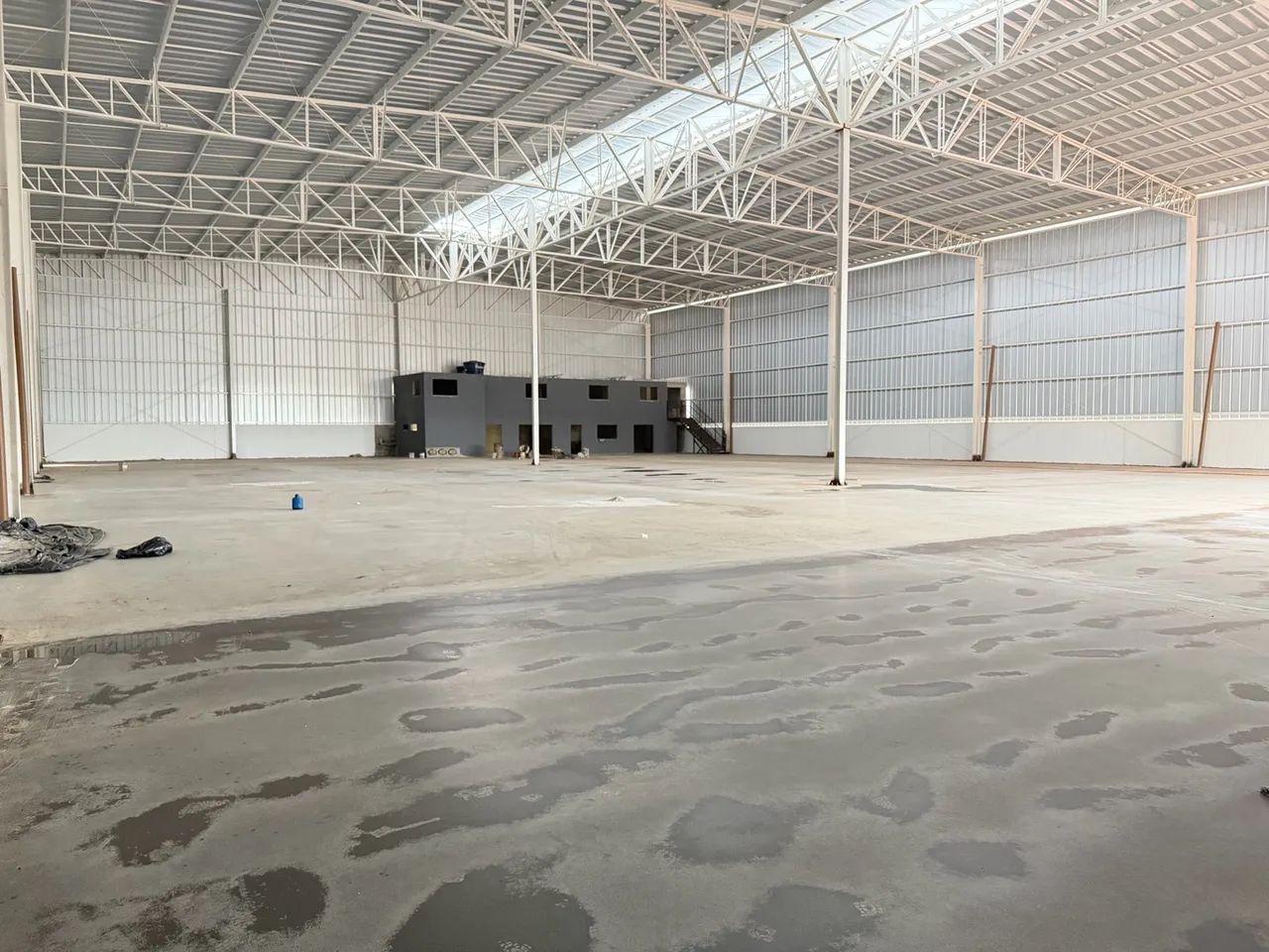 GALPÃO LOGÍSTICO COM DOCA -ALUGUEL   2500 m2 - Foto 5