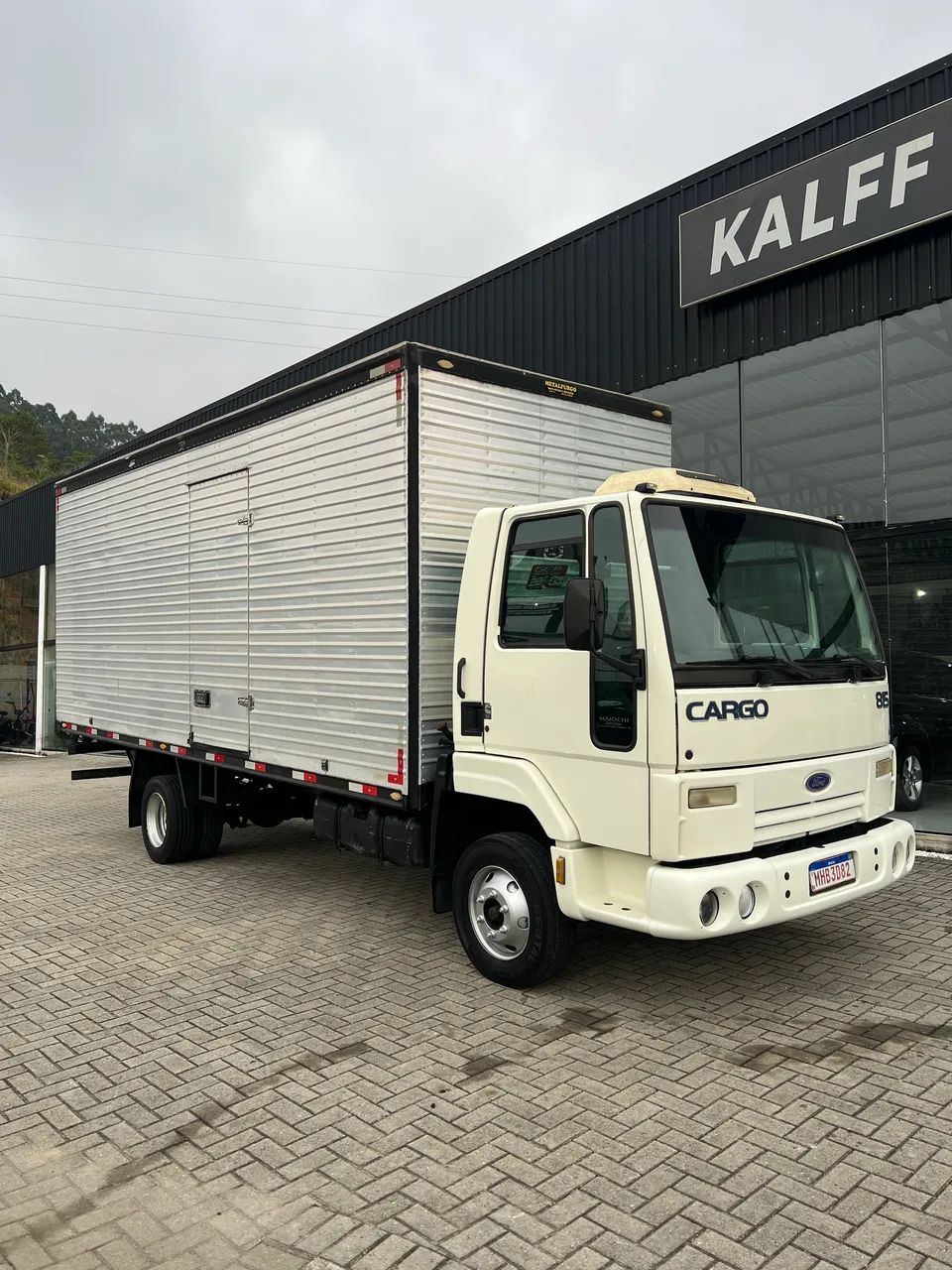 Ford Cargo 815 2006 Baú 6.20 metros
