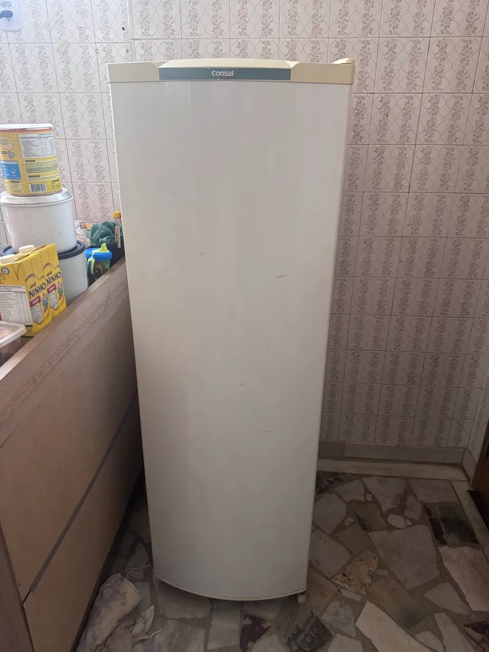 Vende se geladeira 