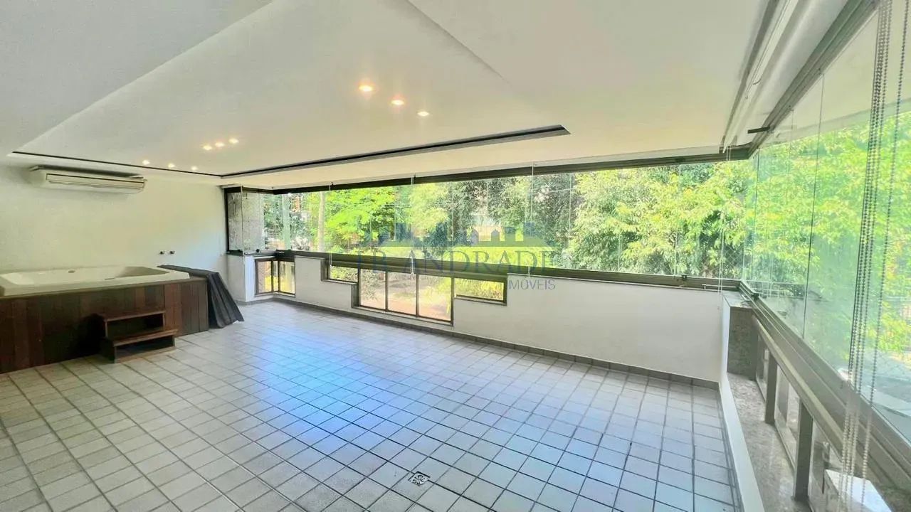 Jardim Oceânico  157 m² | 3 Quartos (1 Suíte) | Varanda com Jacuzzi e Churrasqueira | 2 Va