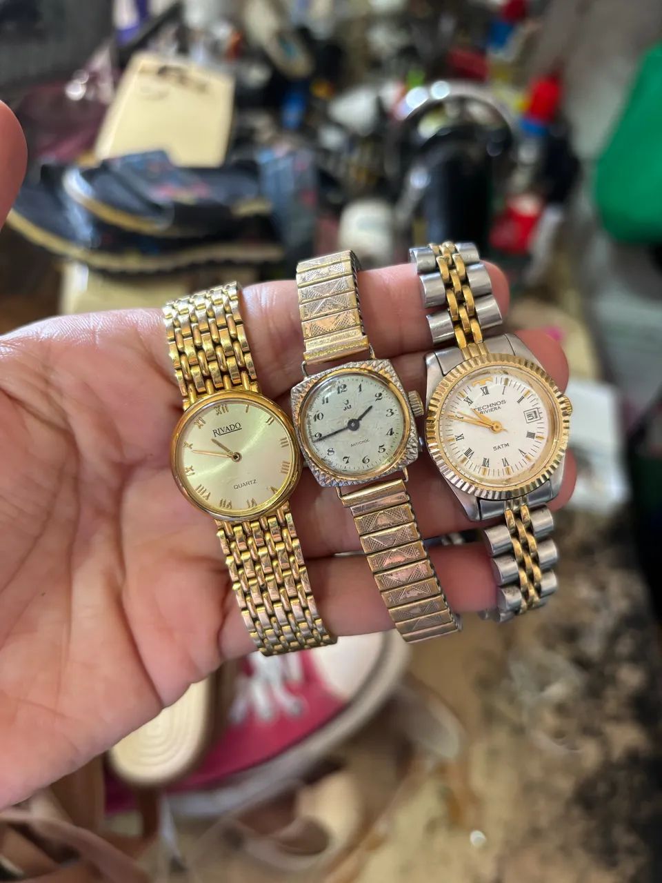 Relógio technos riviera prata e dourado  - Foto 2