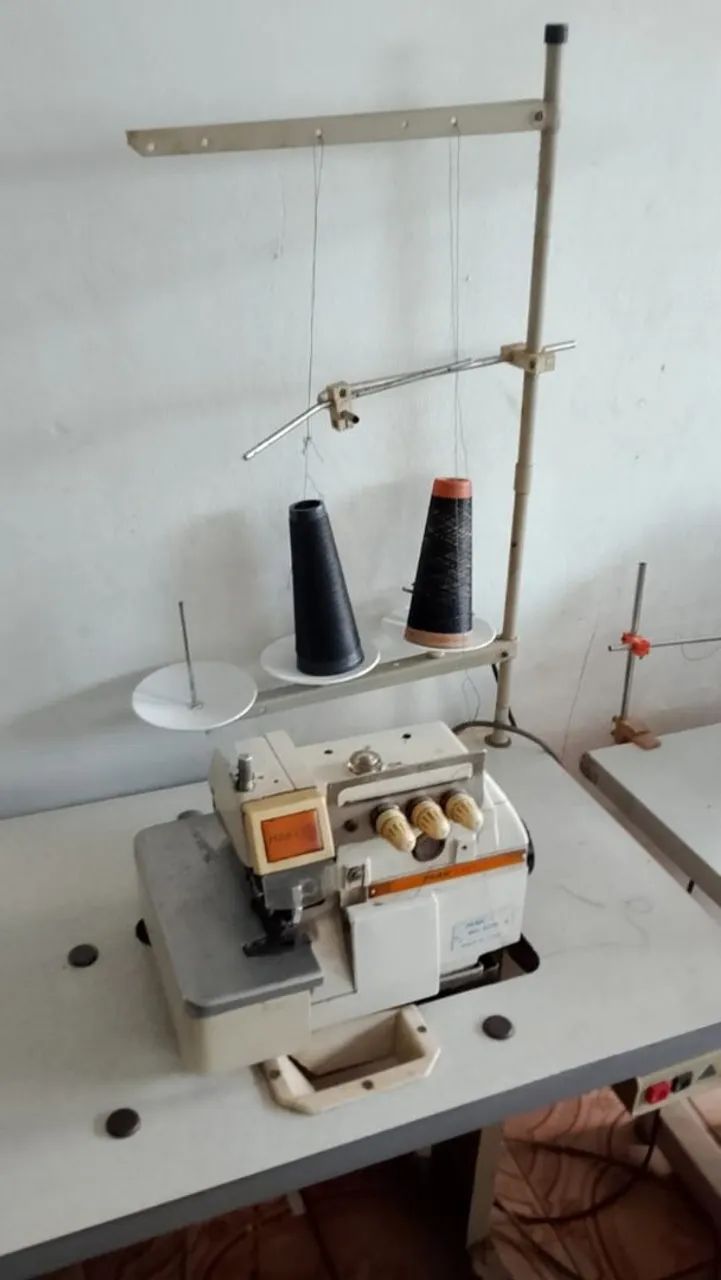 Máquina de custura