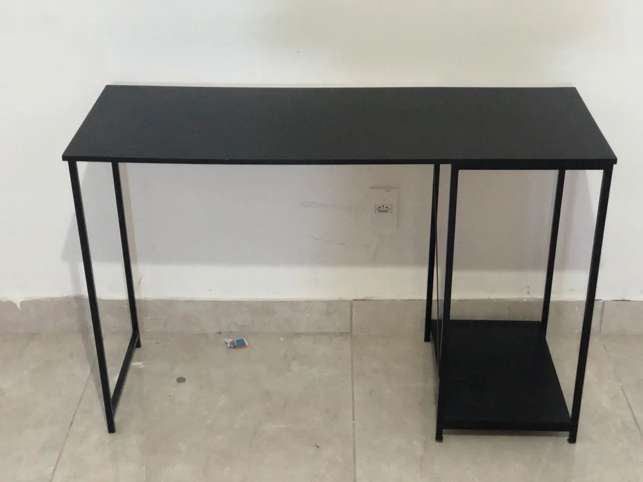 Mesa para várias funções 