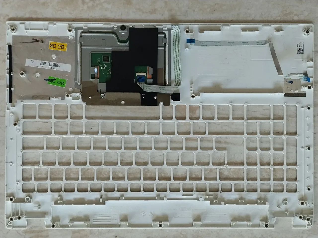 Palmrest notebook Acer Aspire E5-573-574 branco usado. - Foto 5