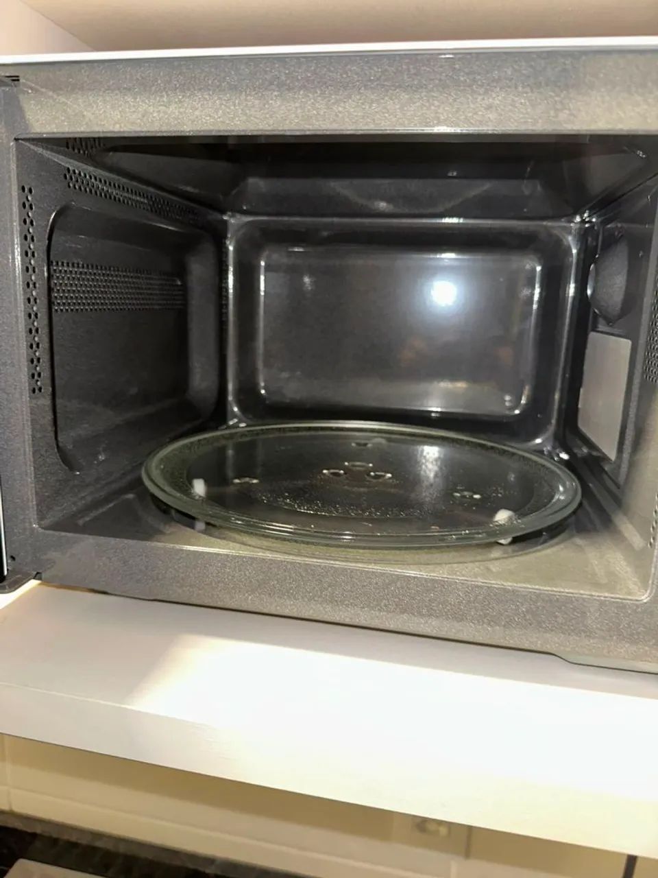 Microondas panasonic 21L - Foto 3