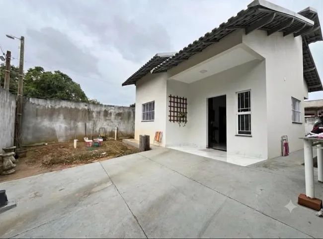 * Casa a venda