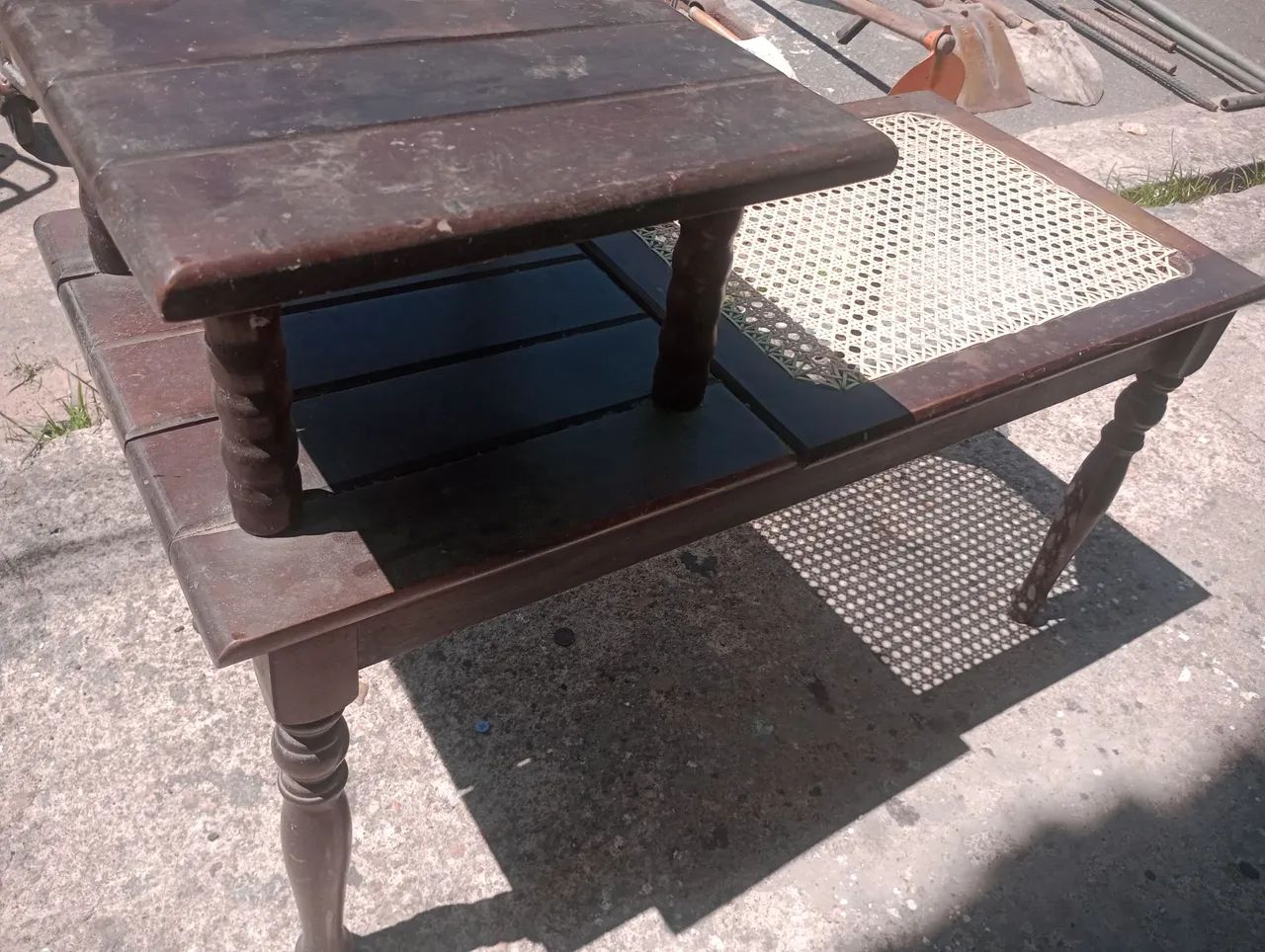 Vendo mesa de telefone antigo 180 reais  - Foto 4
