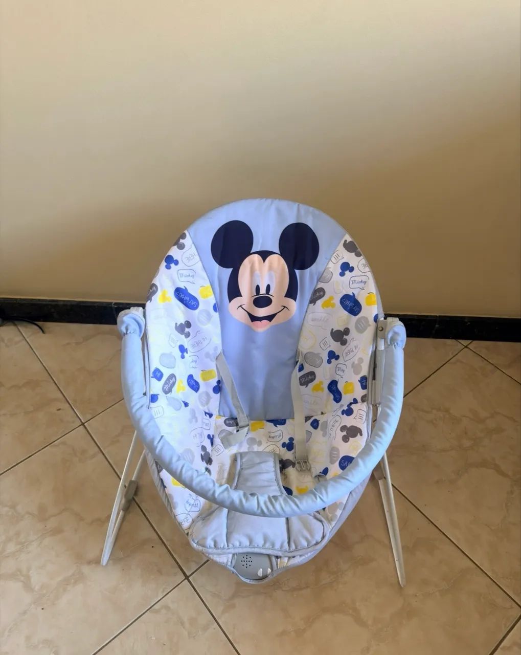 Cadeirinha de descanso para bebê 