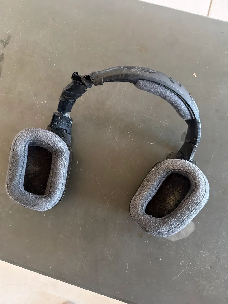 Headset logitech 933 funcionando quebrado uma alça - Foto 2