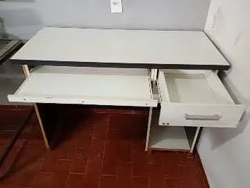 MESA PARA COMPUTADOR  - Foto 4