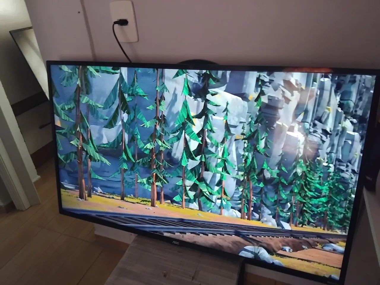 Tv smart 43" polegadas  aoc roku com detalhe mas q não interfere  - Foto 2