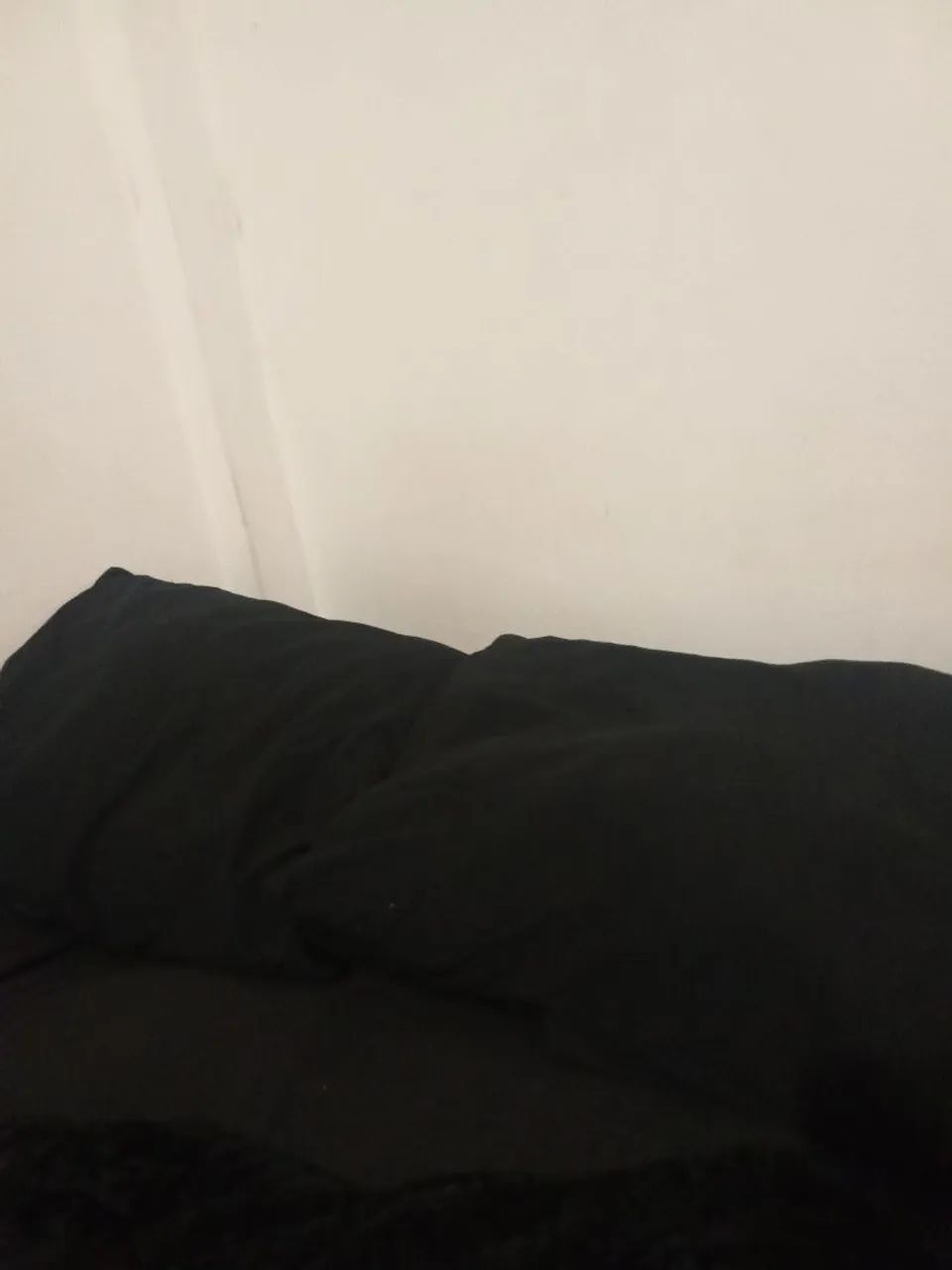 2 travesseiros preto sem estampa 