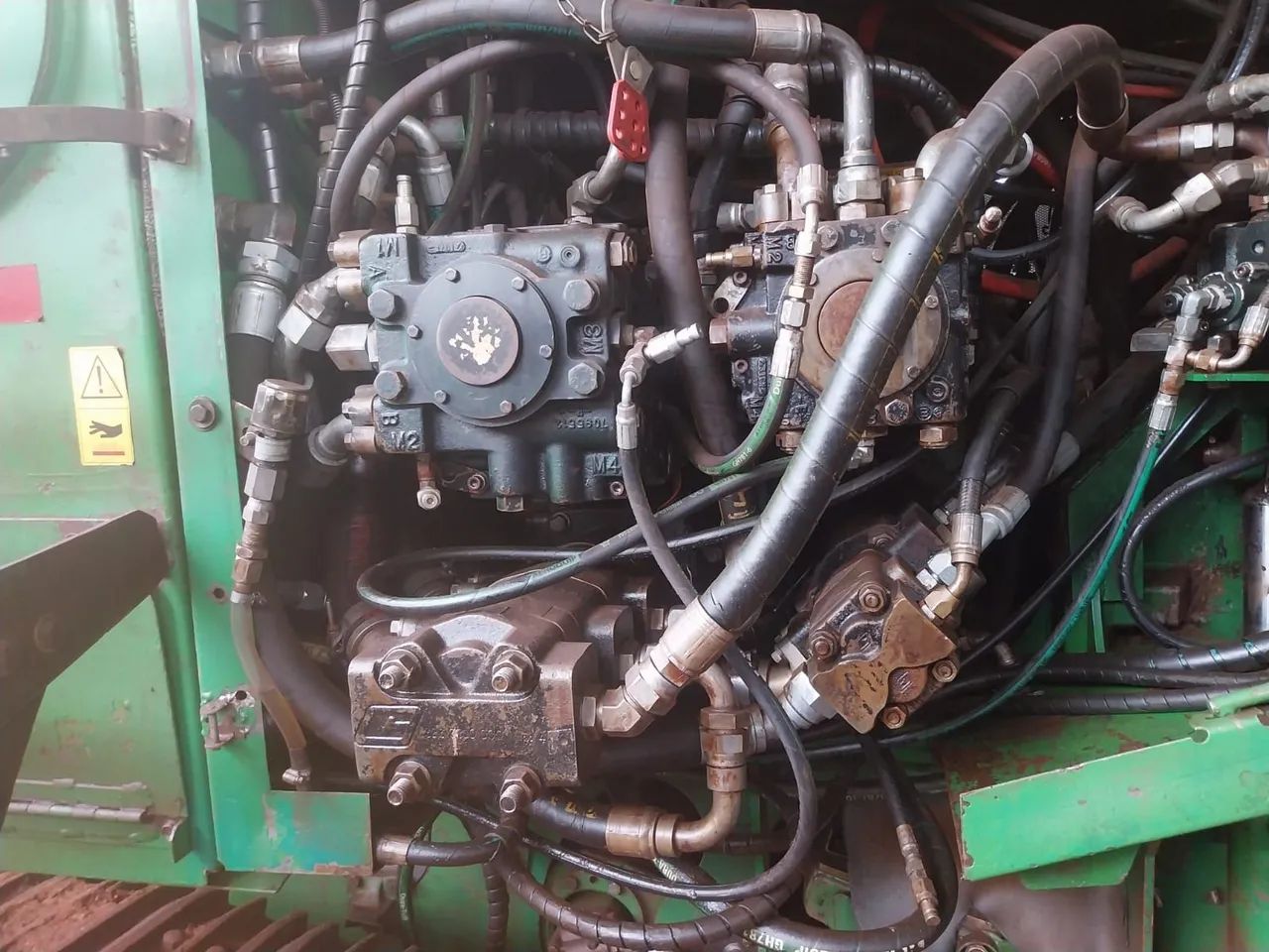 Colhetadora de cana Jonh Deere 3520 com kit muda  - Foto 5