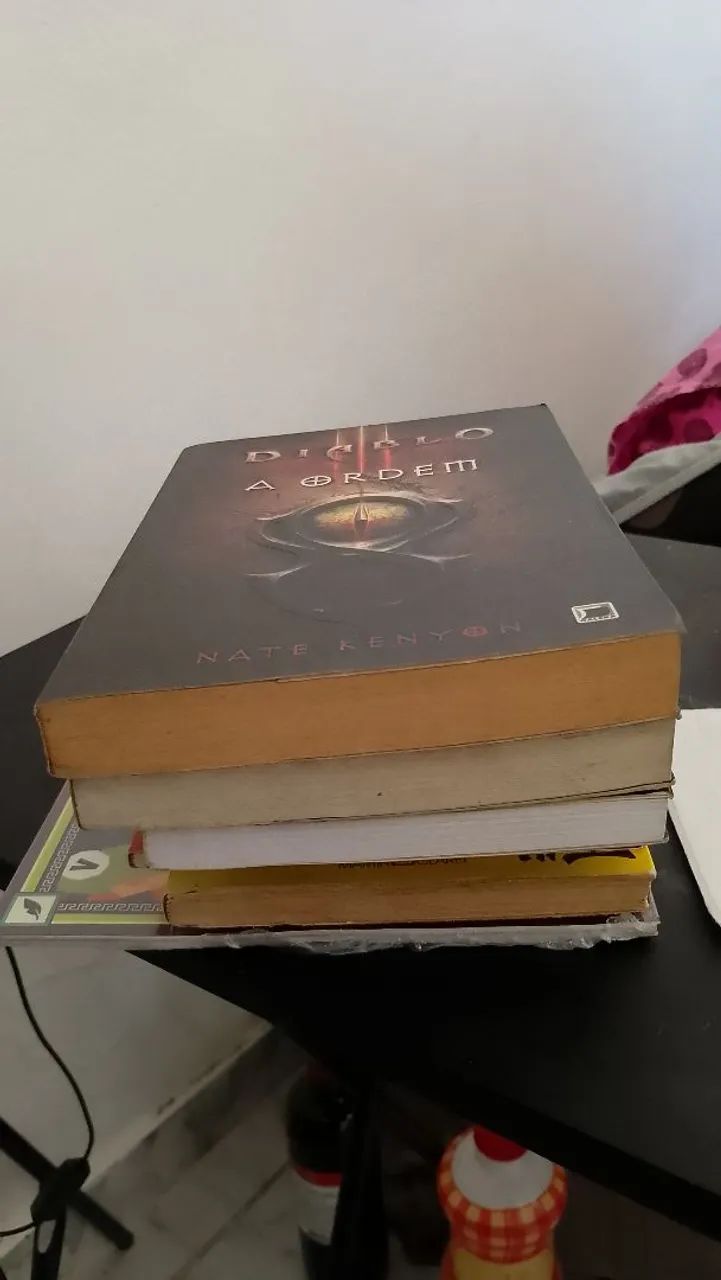 livros 5 reais cada - Foto 2