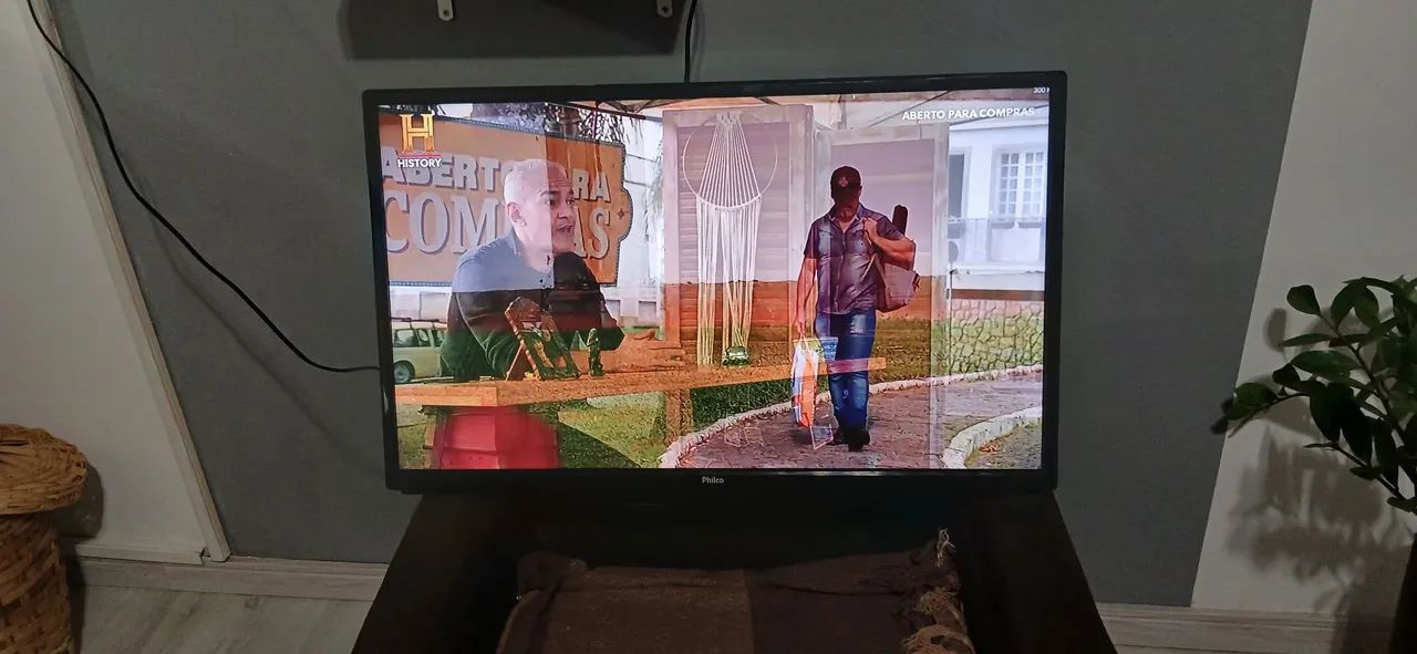 Vende-se tv philco 28 polegadas led semi nova  - Foto 3