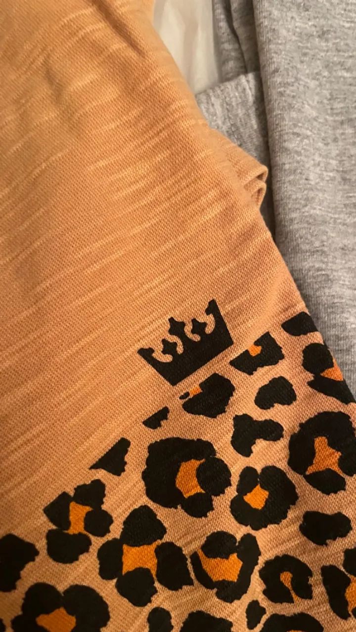 T-shirt OSKLEN, CROSBY e HERRERO - NOVAS - Foto 5