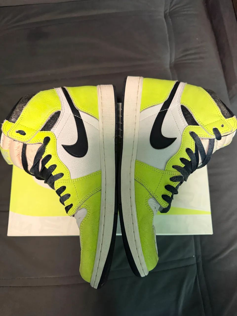 Air Jordan 1 High OG Visionaire Volt - Calçados - Várzea da Barra