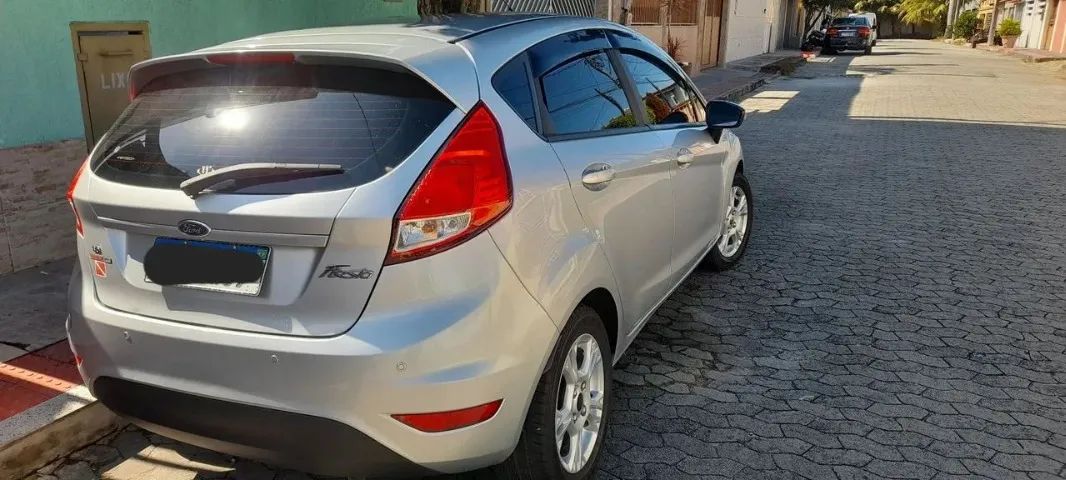 Ford Fiesta Fiesta 1.6 16V Flex Aut. 5p 2015
