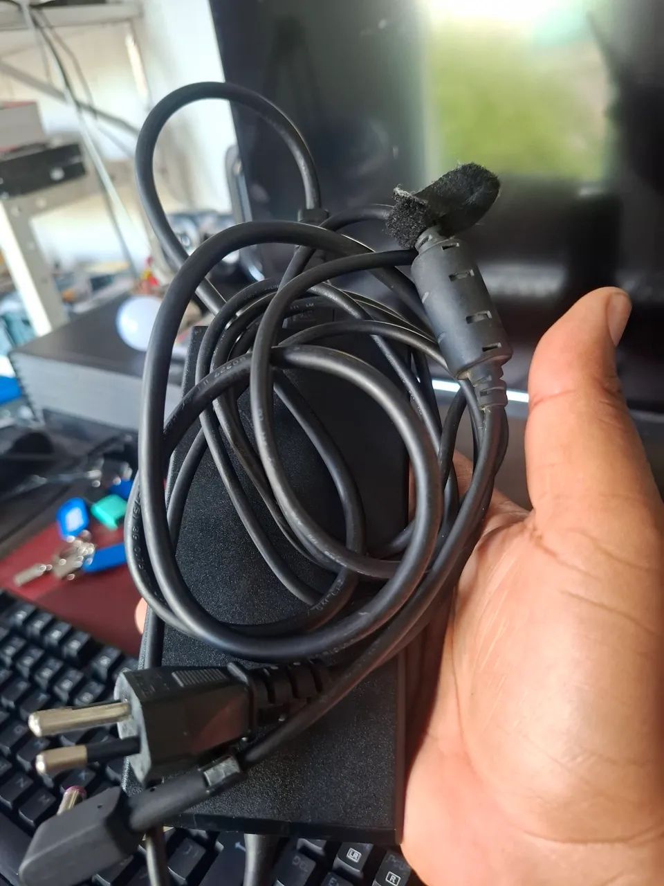 Carregador original Nitro 5  - Foto 2