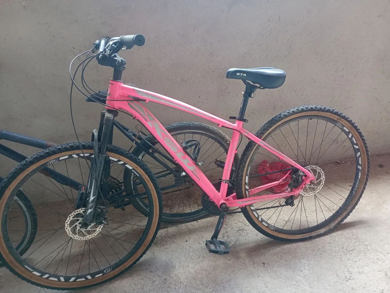 Bicicleta semi nova 